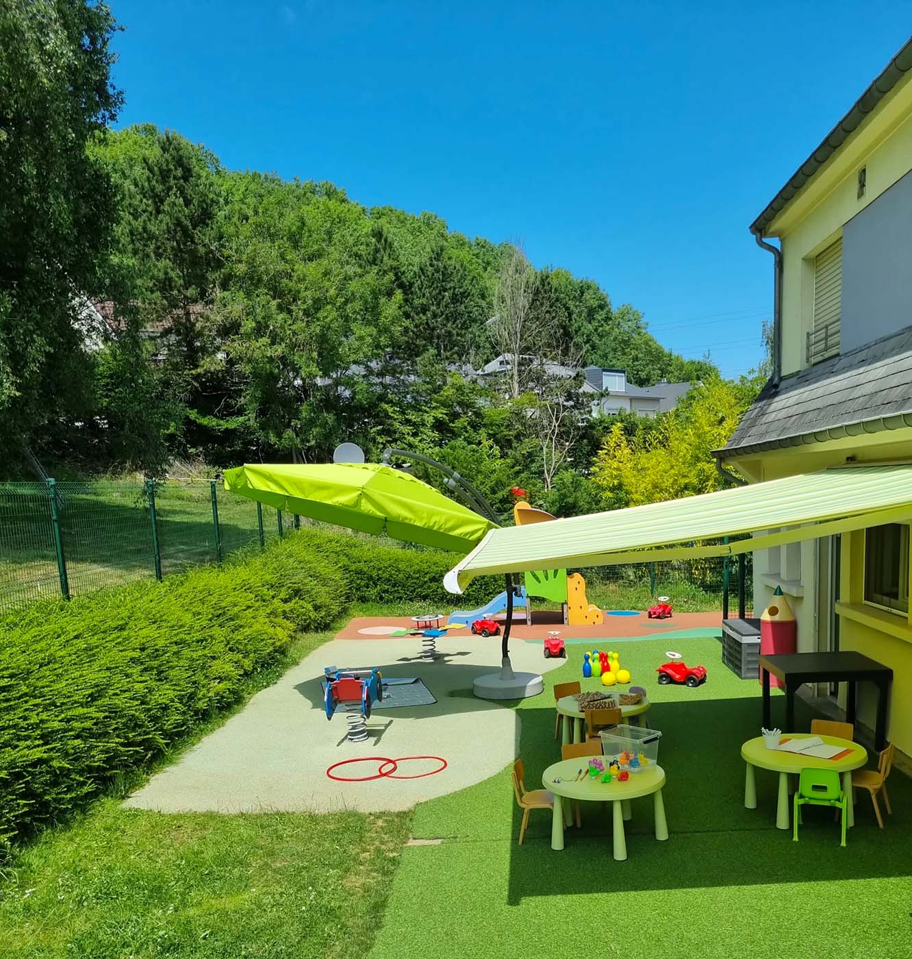 Exterior facade of Le Pays Imaginaire nursery in Soleuvre